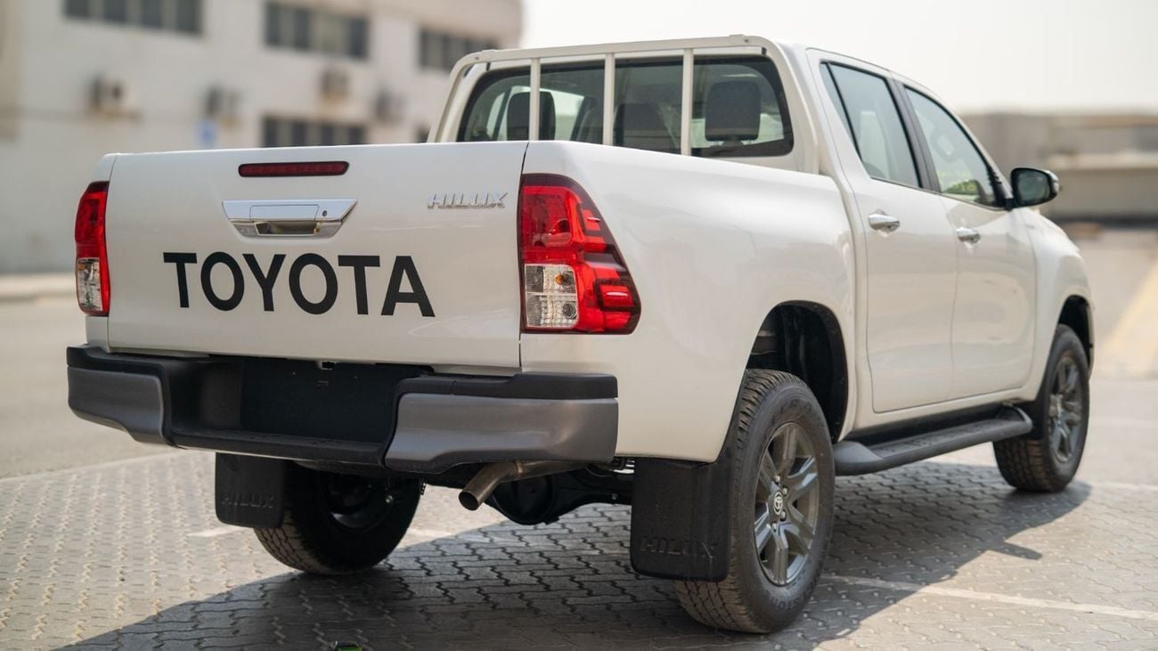 تويوتا هيلوكس SGLX S GLX 2.4L 4WD M/T 2025YM