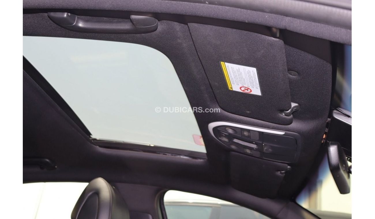 Genesis G70 Genesis G70 Platinum / 3.3T / 2018 / GCC / Free Accident