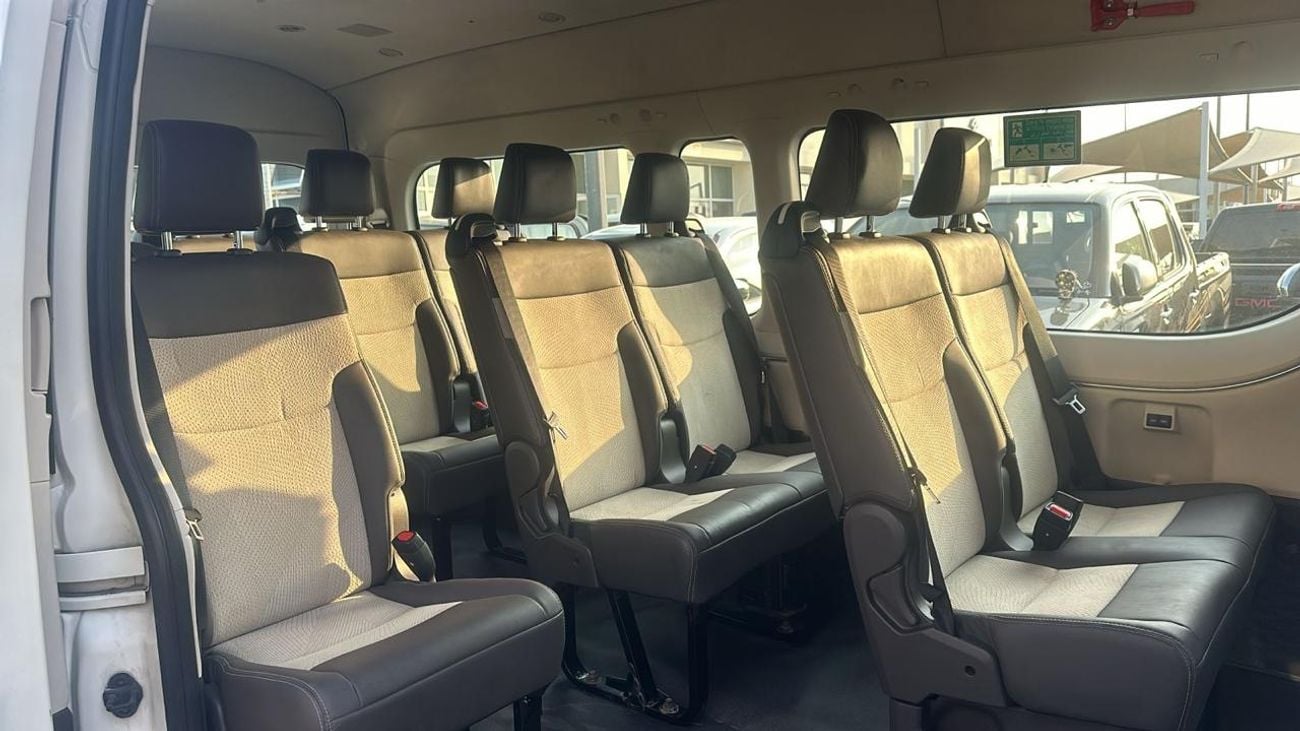 Toyota Hiace Diesel Engine ,2.8 Liter ,Left Hand Drive ,Automatic