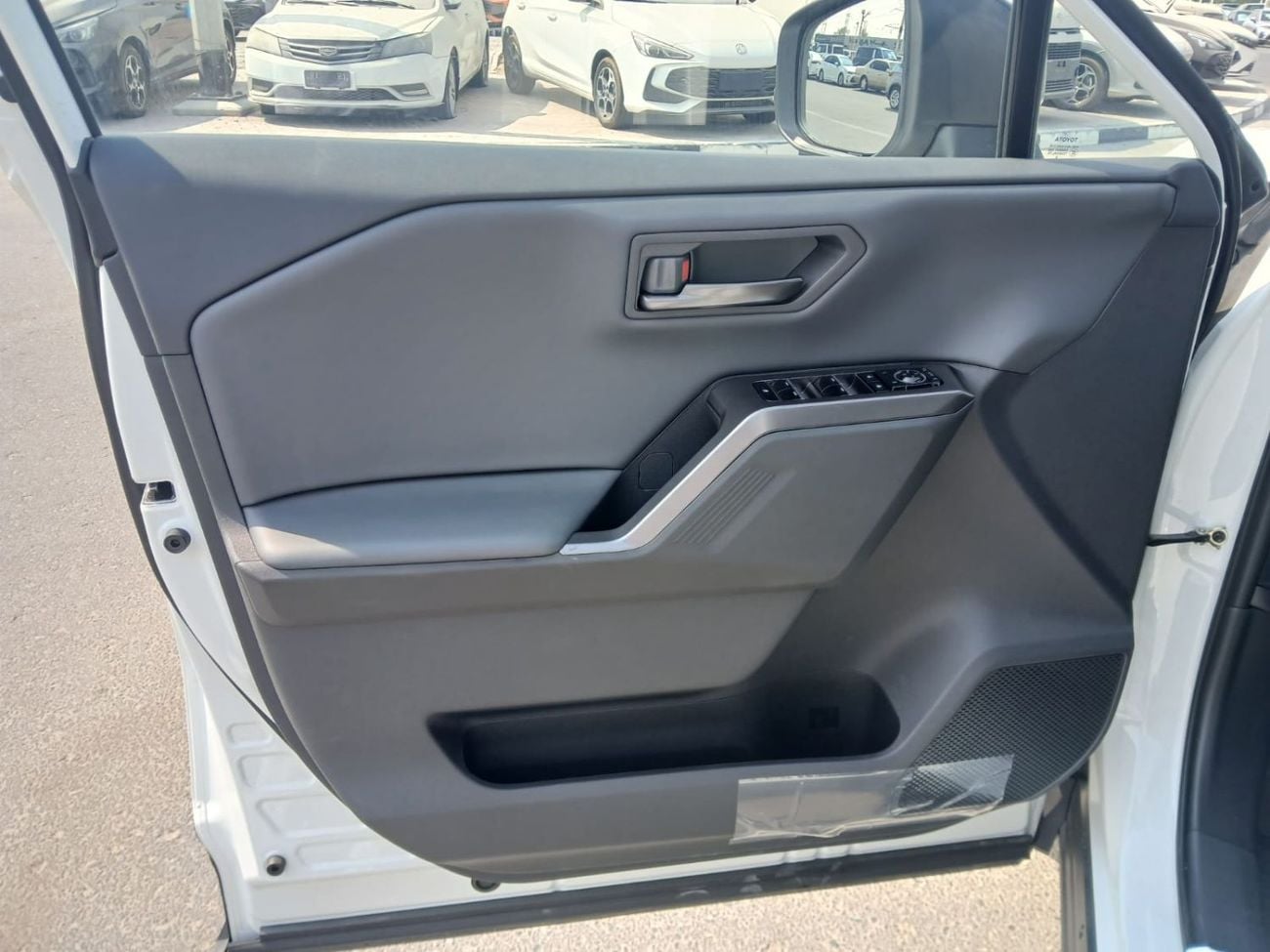 Toyota RAV4 XSE HEV 2026 TOYOTA RAV4 2.5L HYBRID LUXURY 4WD | CHINESE SPECS |