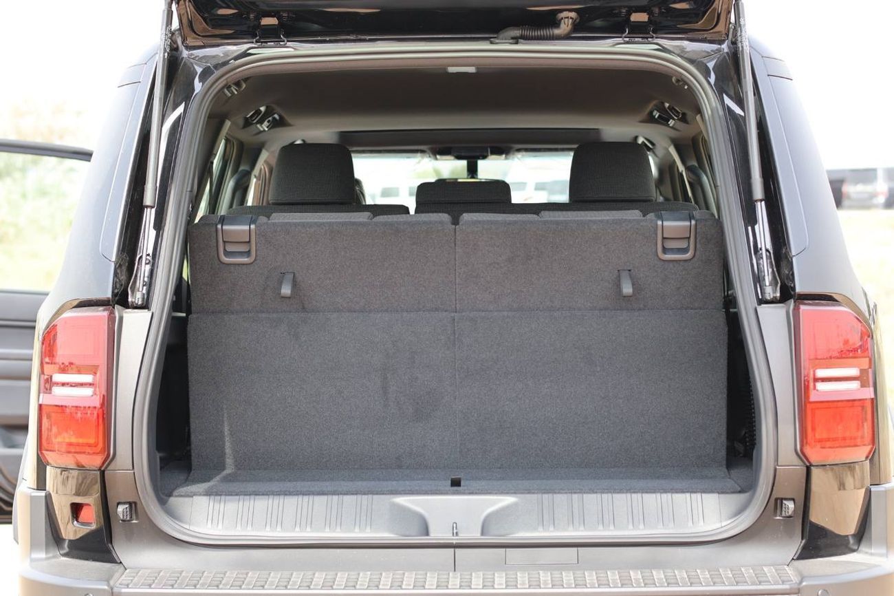 Toyota Prado 2.4L TURBO PTR A/T // 2025 // MID OPTION WITH COOL BOX , SUNROOF , CRUISE CONTROL // SPECIAL OFFER /