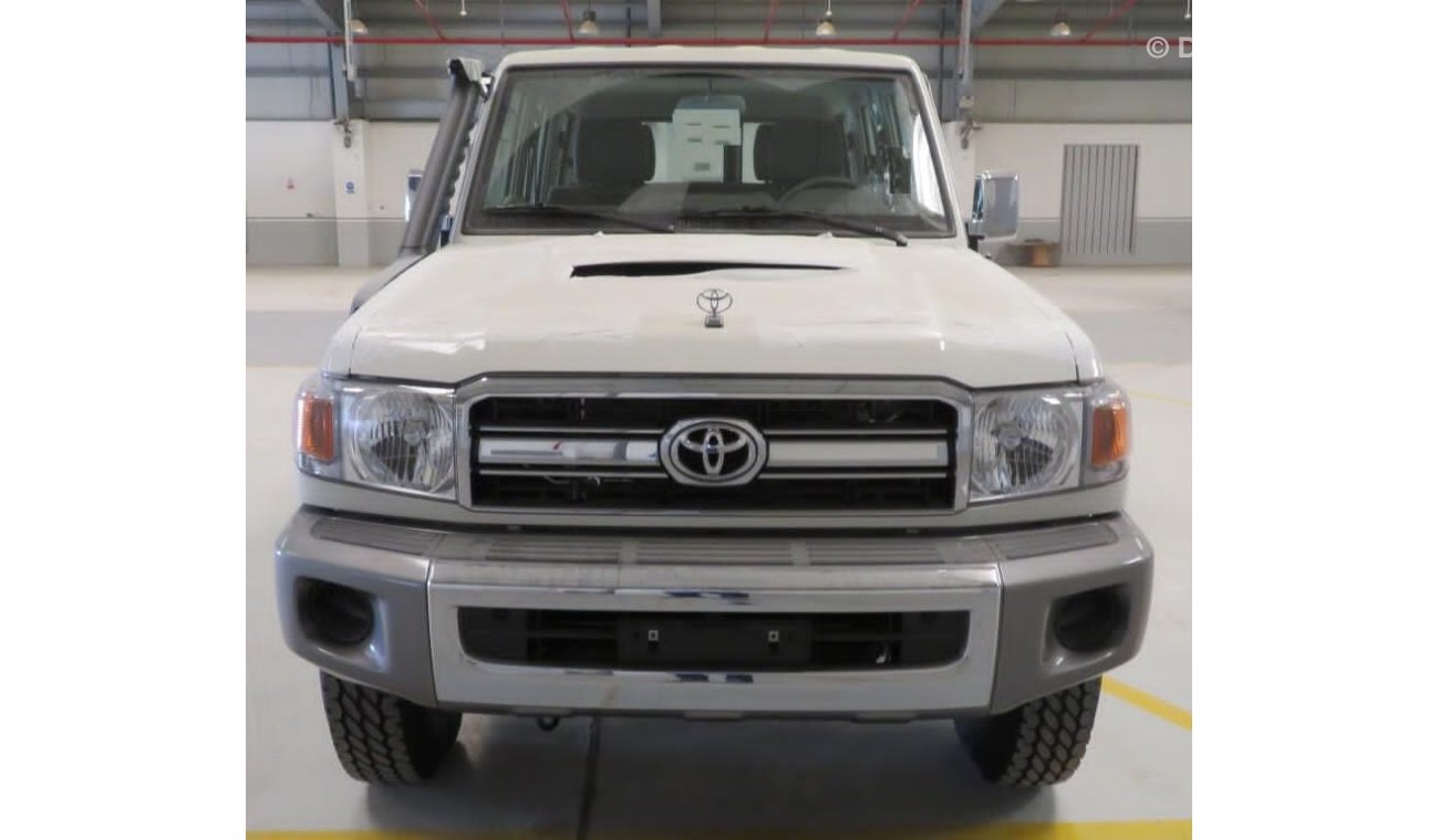 Toyota Land Cruiser Hard Top DIESEL,4.5L,V8,5DOOR,POWER WINDOW,MT,2022MY