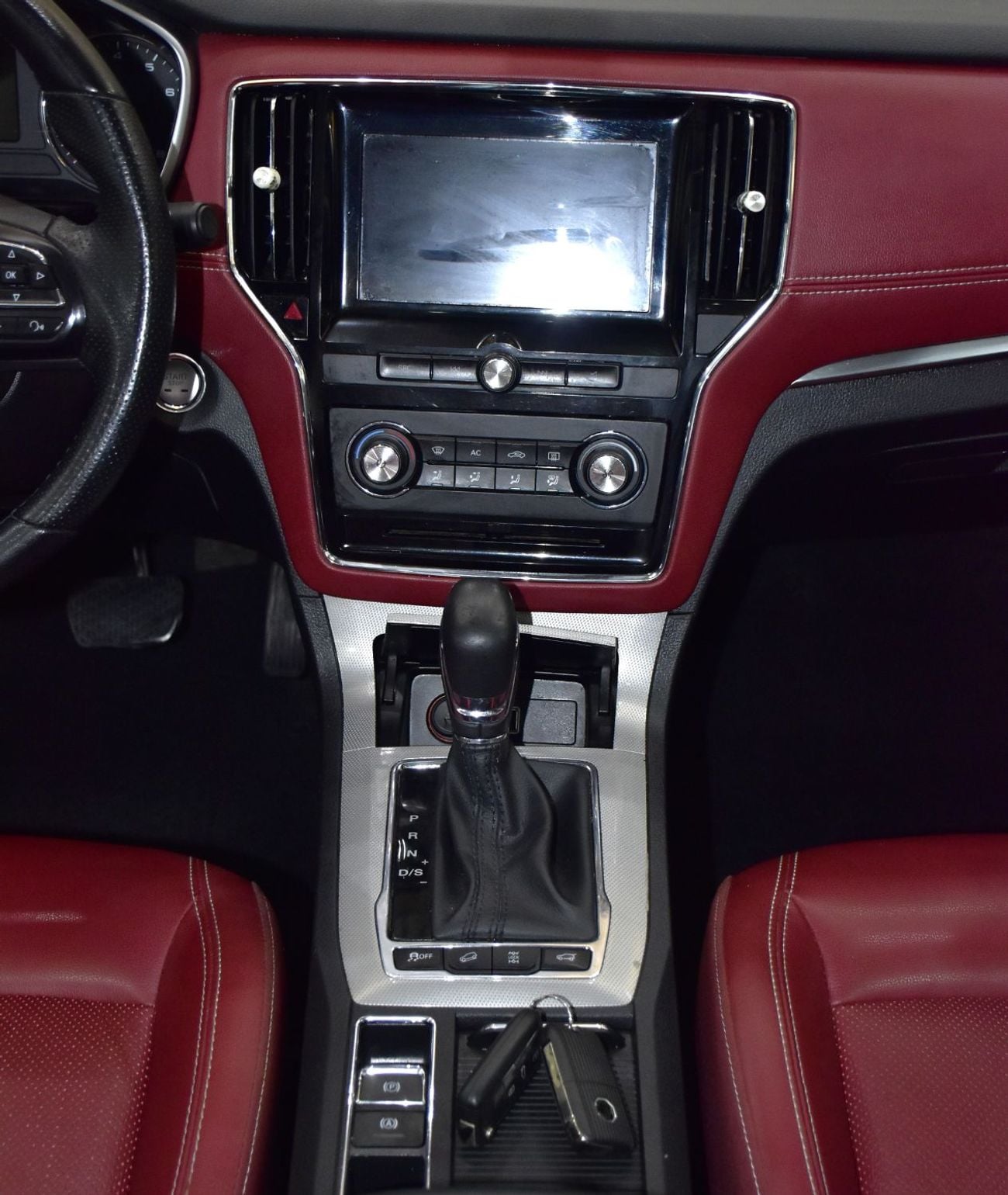 MG RX5 LUXURY EXCELLENT DEAL for our MG RX5 AWD 30T ( 2023 Model ) in Black Color GCC Specs
