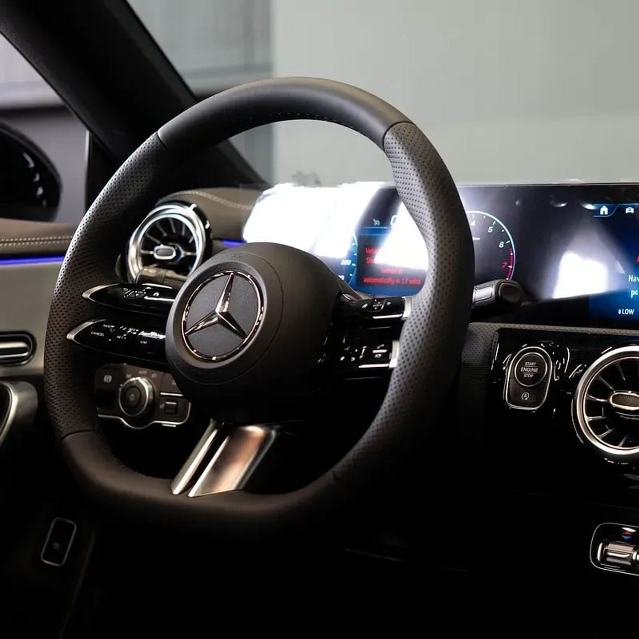 مرسيدس بنز CLA 200 AED 3,449 p.m • 0% Downpayment • Mercedes CLA200 • 5 Years Agency Warranty