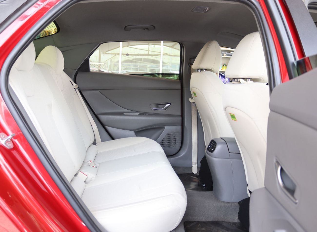 Hyundai Elantra Comfort 1.6L 2021 Hyundai Elantra CC model2022, accident-free, in excellent condition with 74,000 KM