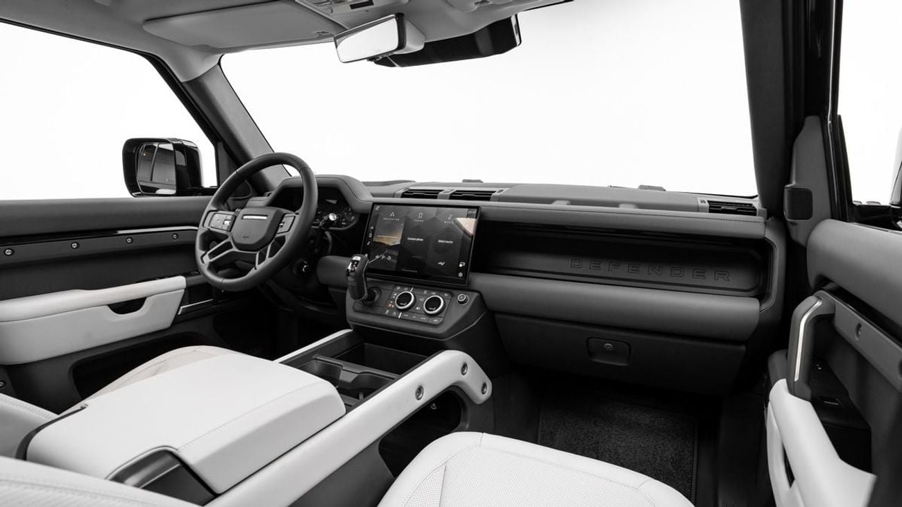 Land Rover Defender X-Dynamic HSE P400e - 2026