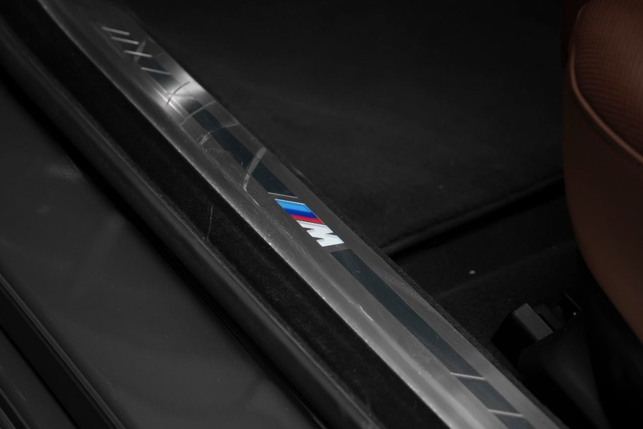 بي أم دبليو 740i LUXURY PURE EXCELLENCE