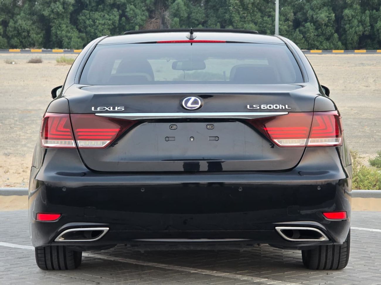 لكزس LS600h L 5.0L