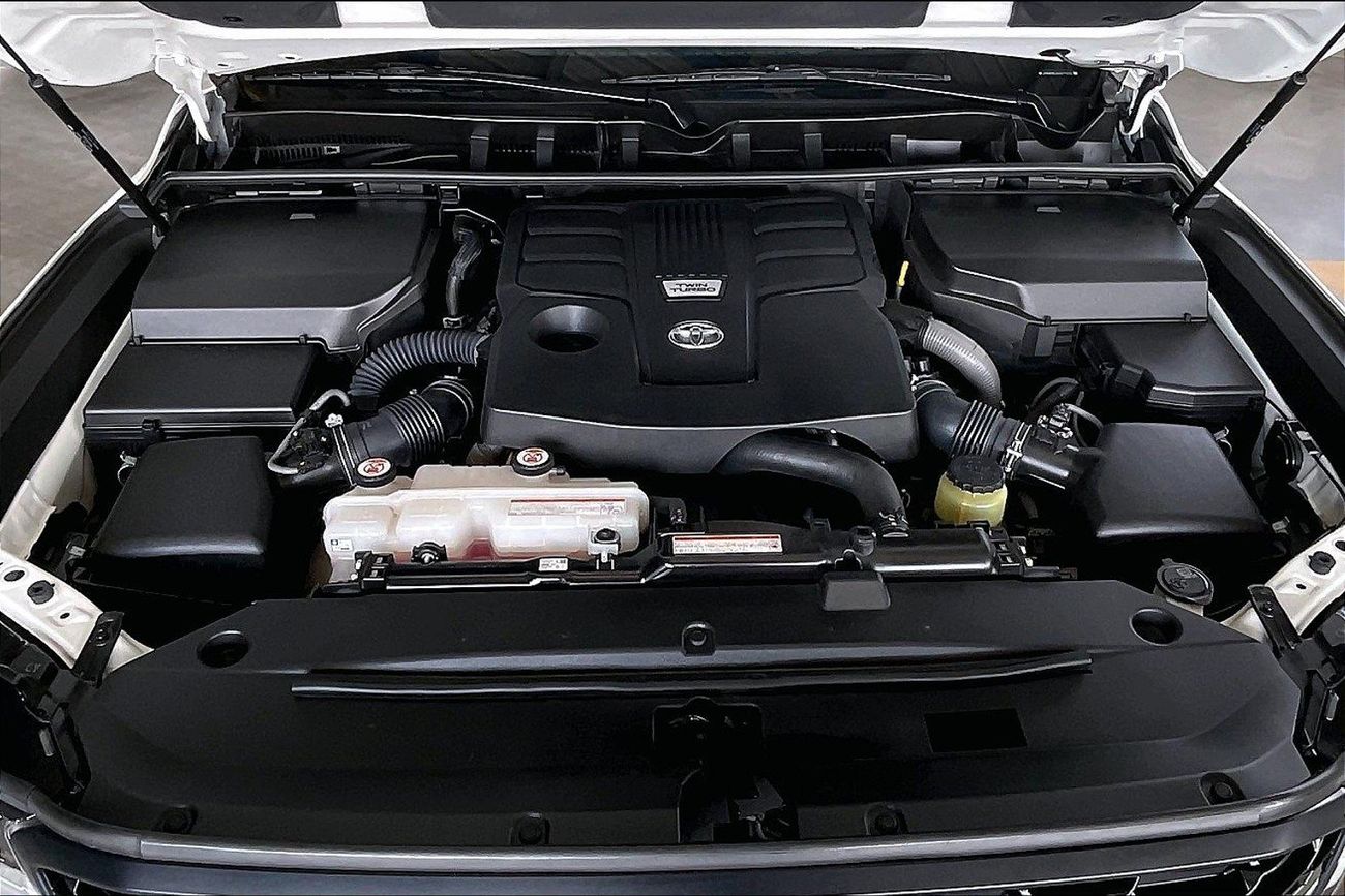 Toyota Land Cruiser GR - Sport | National Day Celebration | Guaranteed Warranty | 0 Down Payment