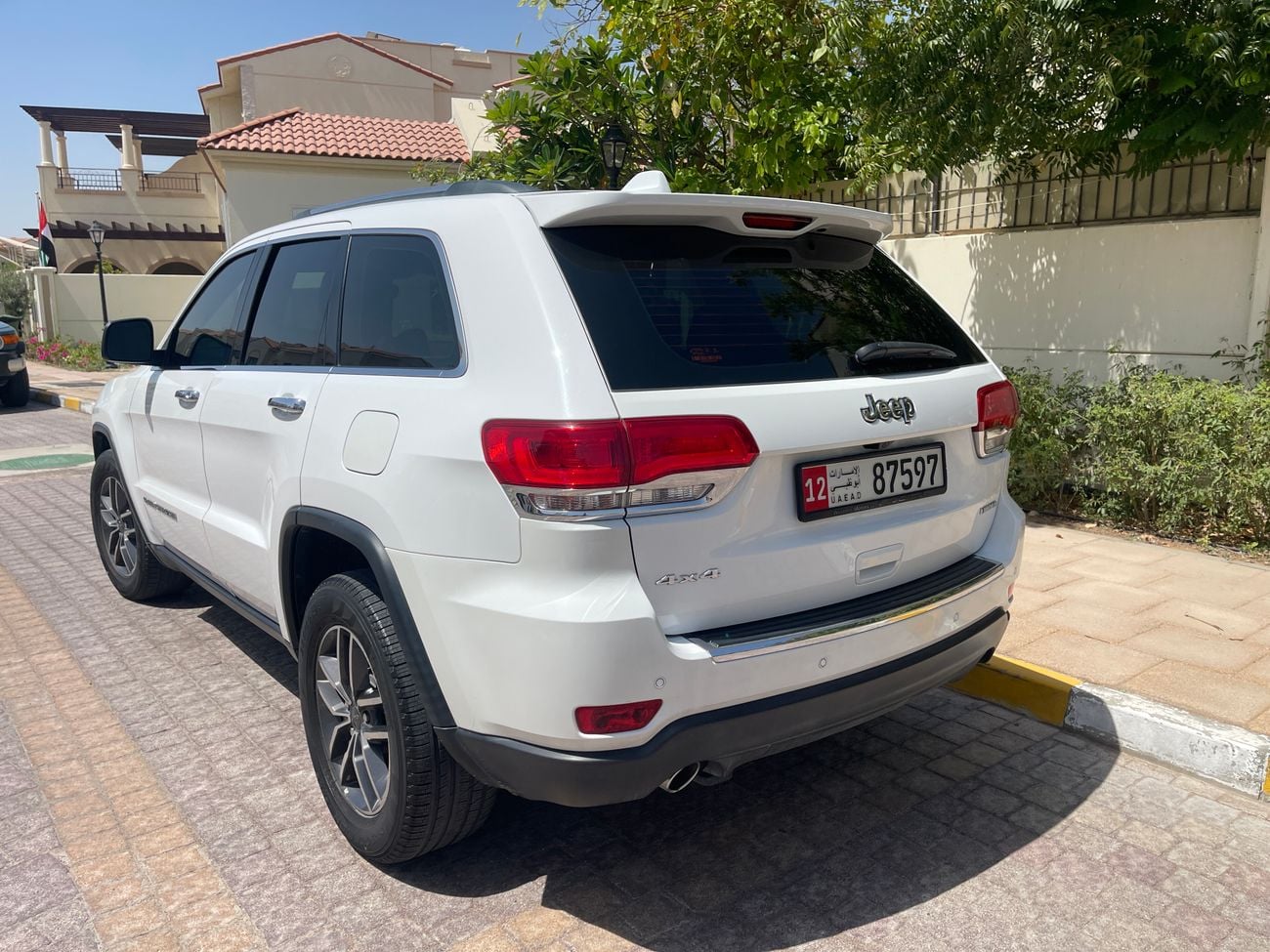 جيب جراند شيروكي Limited 3.6 L