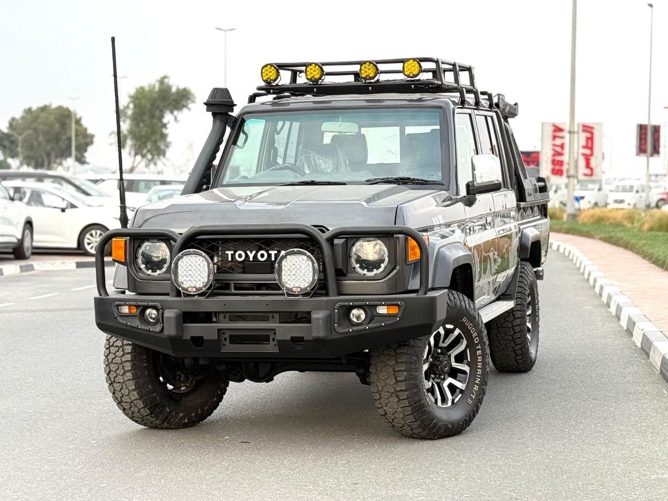 Toyota Land Cruiser Toyota landcruise pickup 2018Model Modified 2024Diesel engine 4.5 1VD colour Grey Transmission Manua