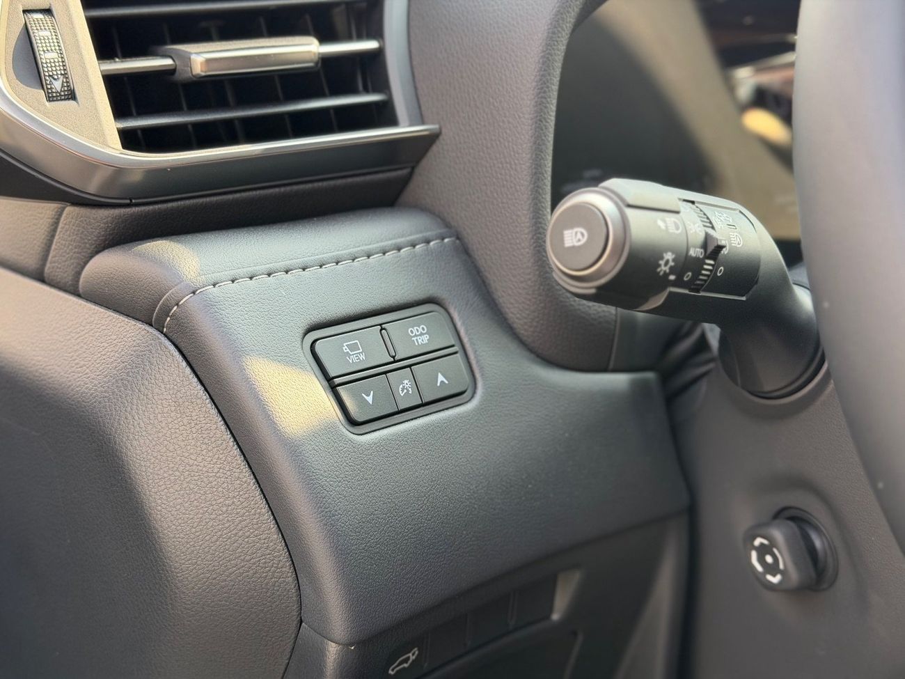 لكزس LX 600 LEXUS LX 600 || 7 Seater || 2025