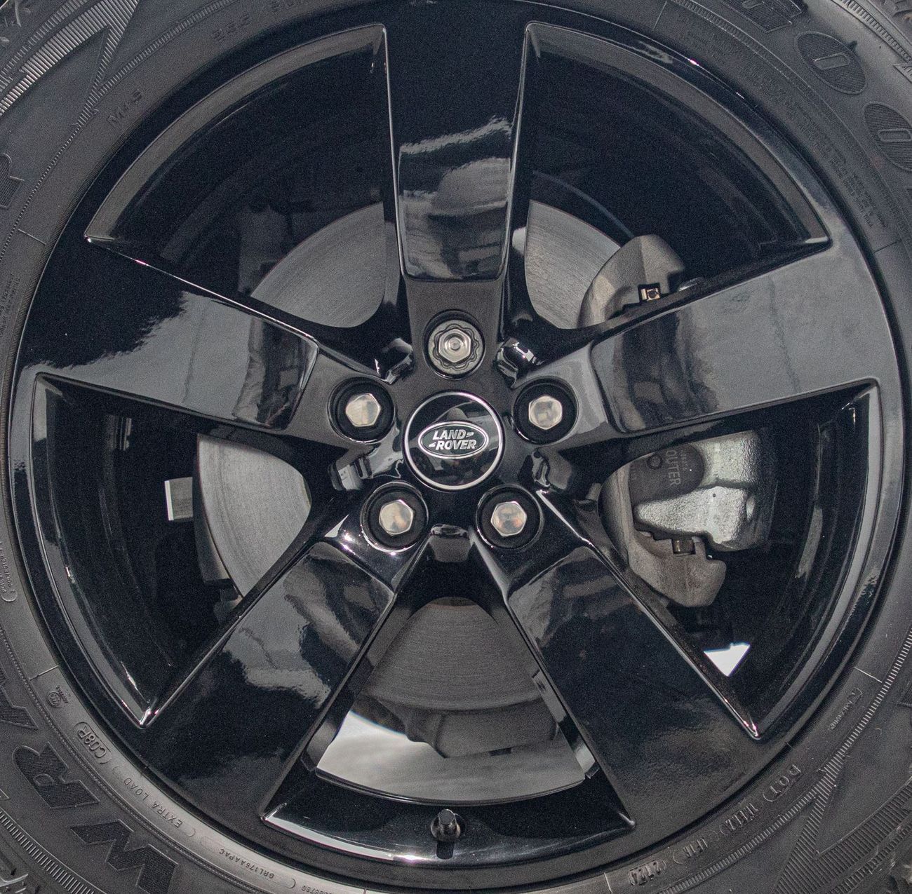 Land Rover Defender P300 110 2.0L (5 Seater)