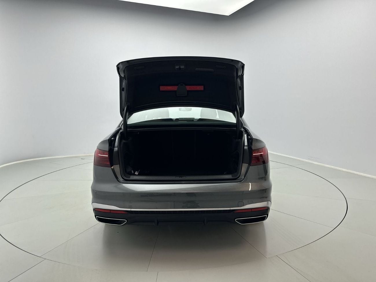 Audi A4 35 TFSI S Line 2.0L 150hp (Ref# 016457)