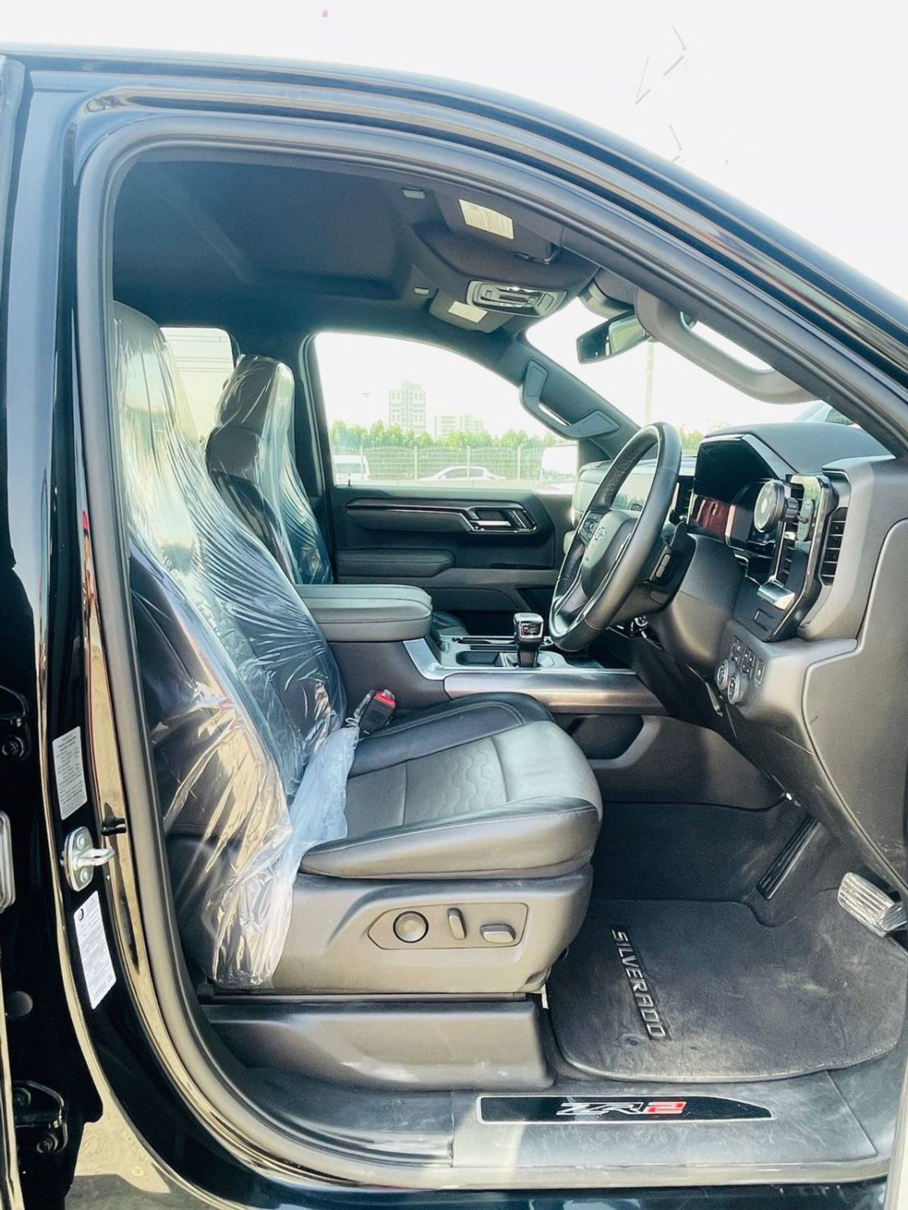 Chevrolet Silverado ZR2 Dual Cabin Pickup RHD 4WD 6.2L Eco tec3 V8 Petrol Engine Automatic 5 Seats 4 Doors