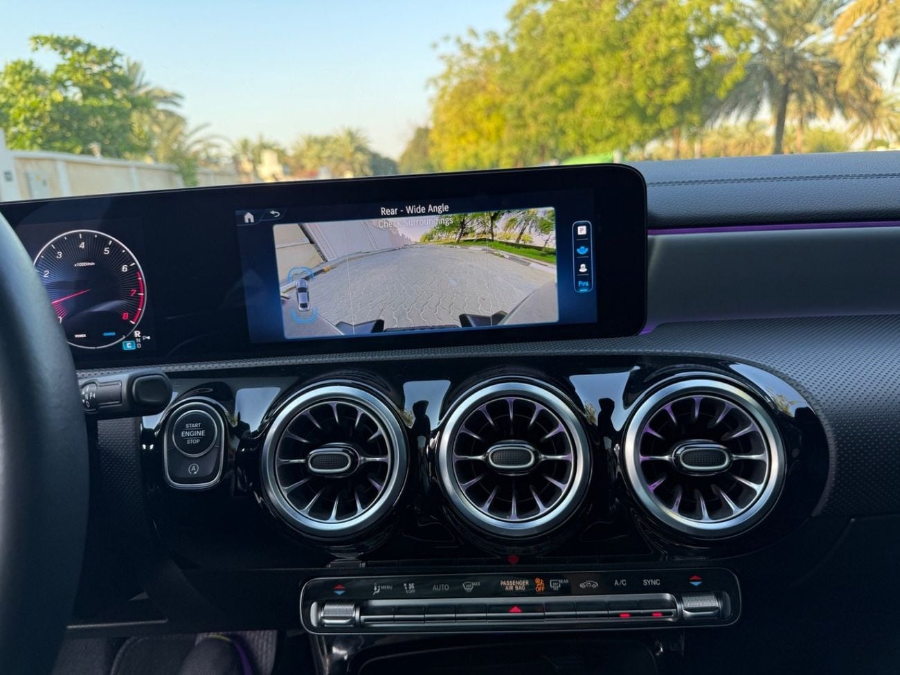 مرسيدس بنز CLA 250 Premium + 2.0L