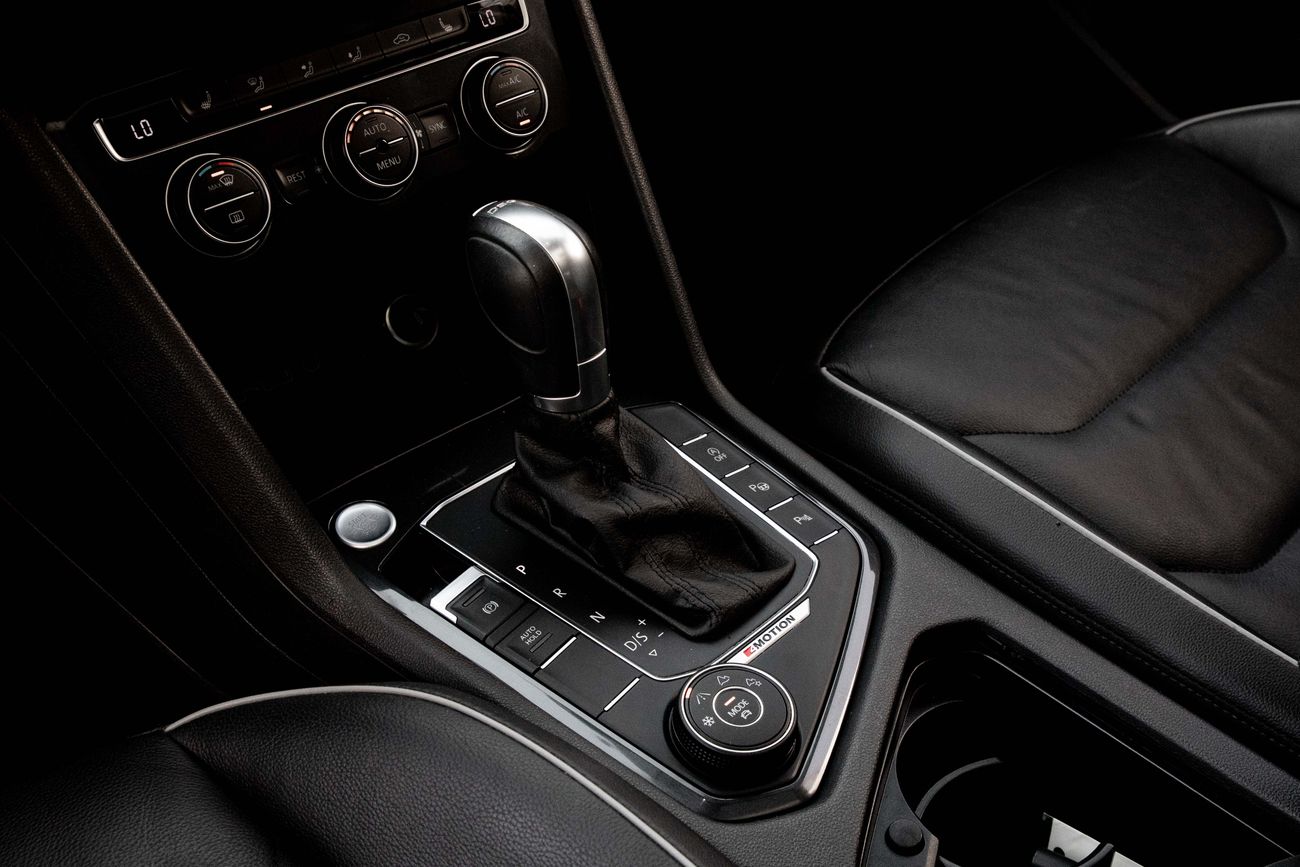 Volkswagen Tiguan Tiguan SEL | 1,469 P.M | 0% Downpayment | Under Warranty!