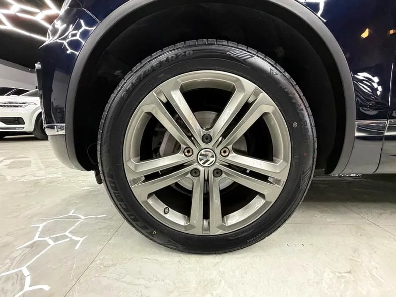 Volkswagen Touareg 1 Lay Owner | Full Agency Service History | R Line | GCC Specs