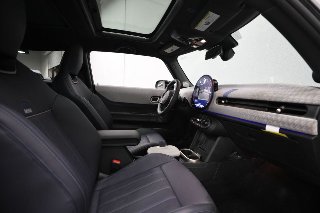 Mini Cooper S Clean Title | MINI Cooper S | Low Kms | AED 1300 monthly | V4 2.0L Turbocharged 201 Hp | Ref#W30356