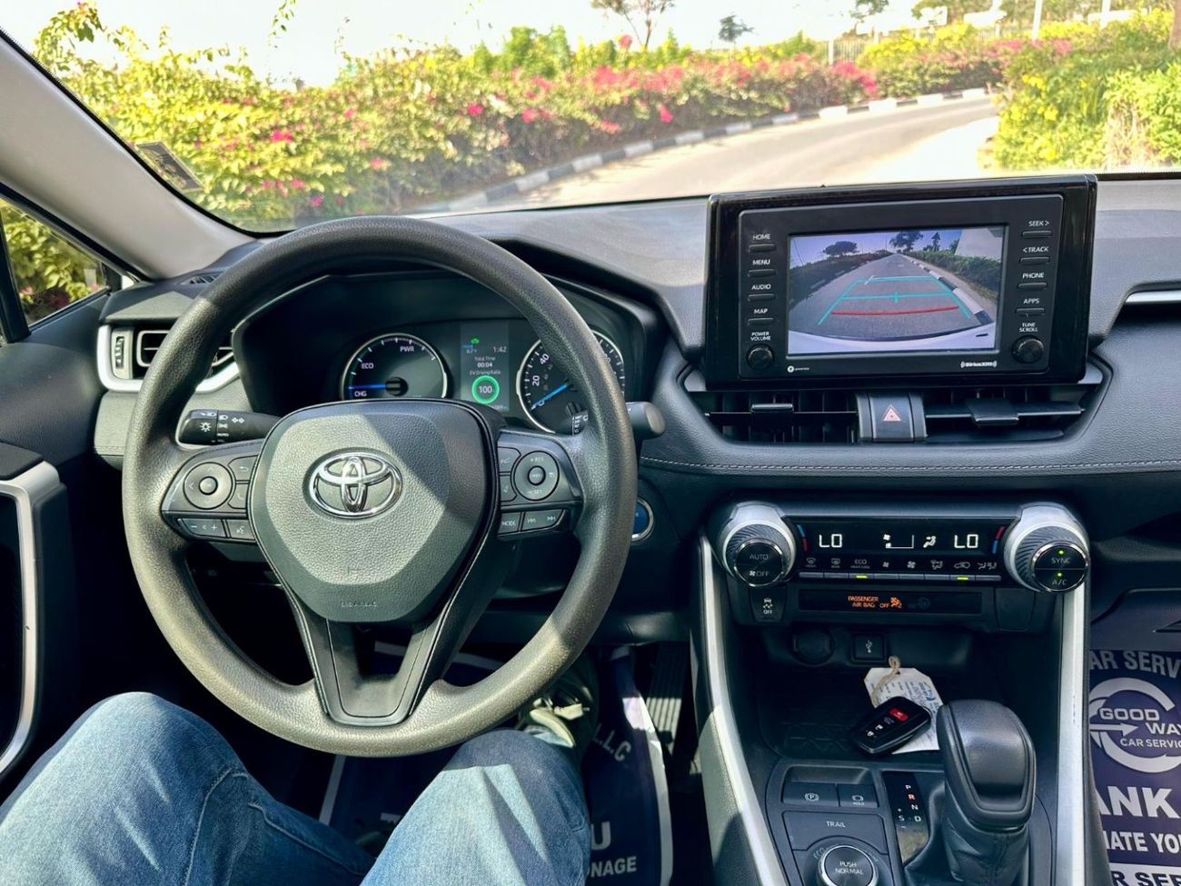 تويوتا راف ٤ XLE-AWD Hybrid Full Option