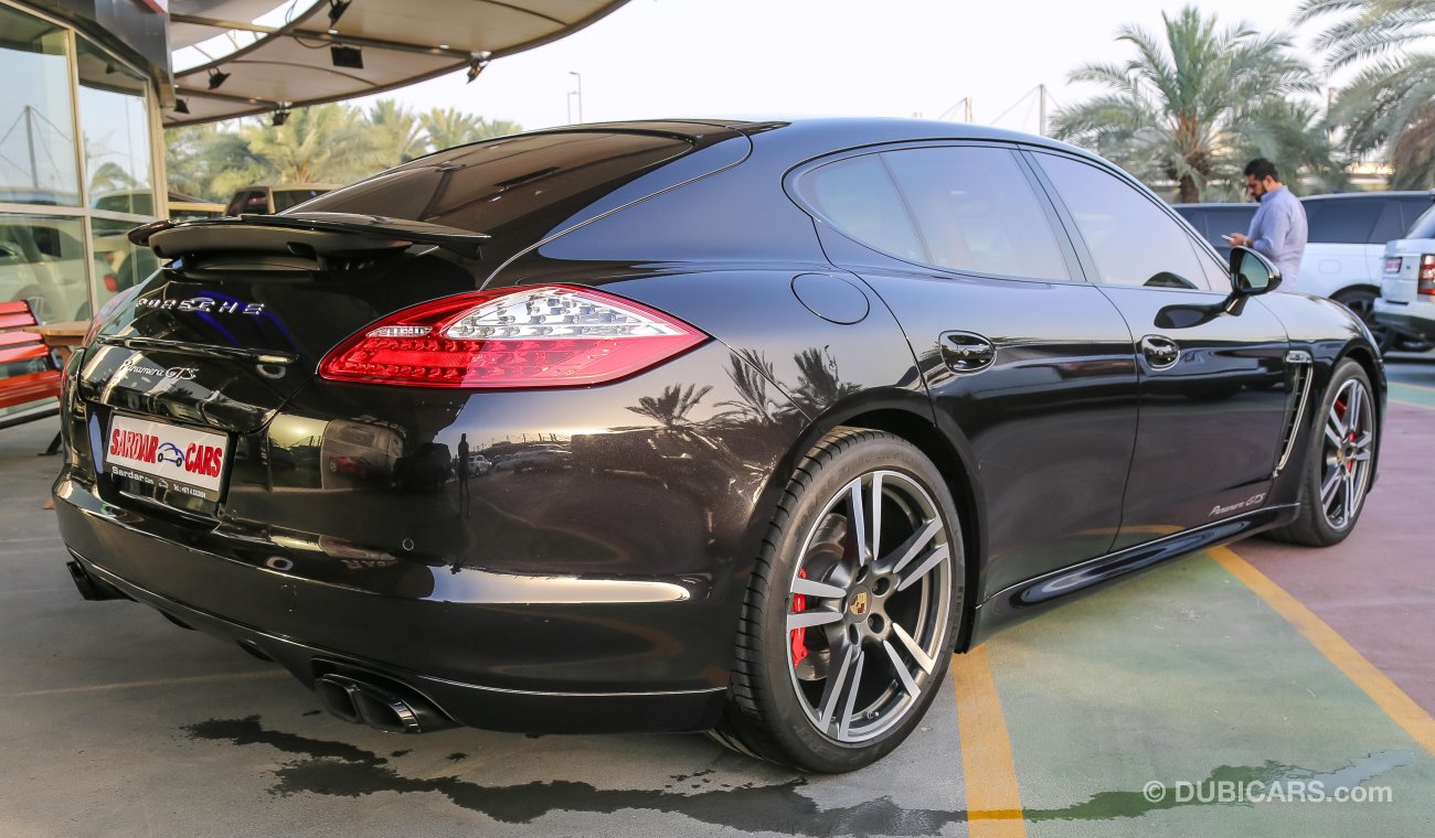 Porsche Panamera GTS