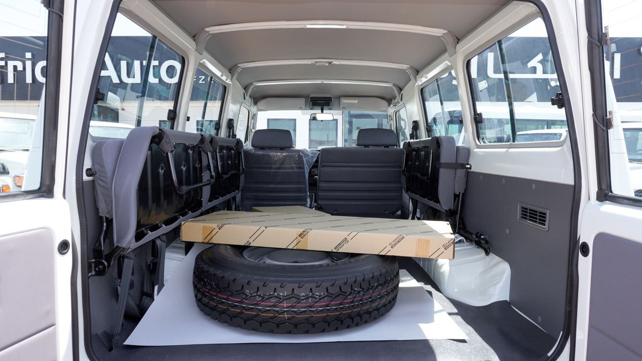 Toyota Land Cruiser 70 2.8 DIESEL 2025