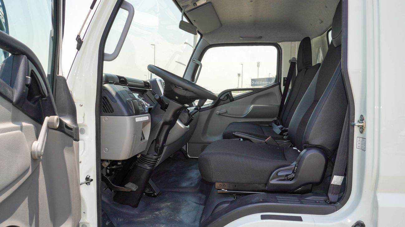 ميتسوبيشي كانتر فان Brand New Mitsubishi Canter DryBox 2025 Export 4.2L 2WD|Diesel|White/Black|CANTERCHASSIS-100-25|