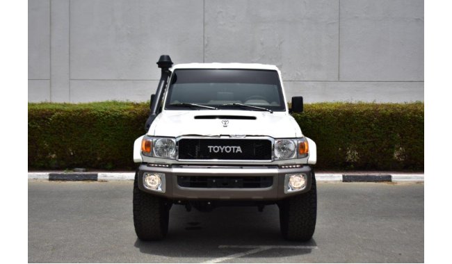 Toyota Land Cruiser Pickup 79 Double Cab Xtreme V8 4.5L Turbo Diesel 4WD Manual