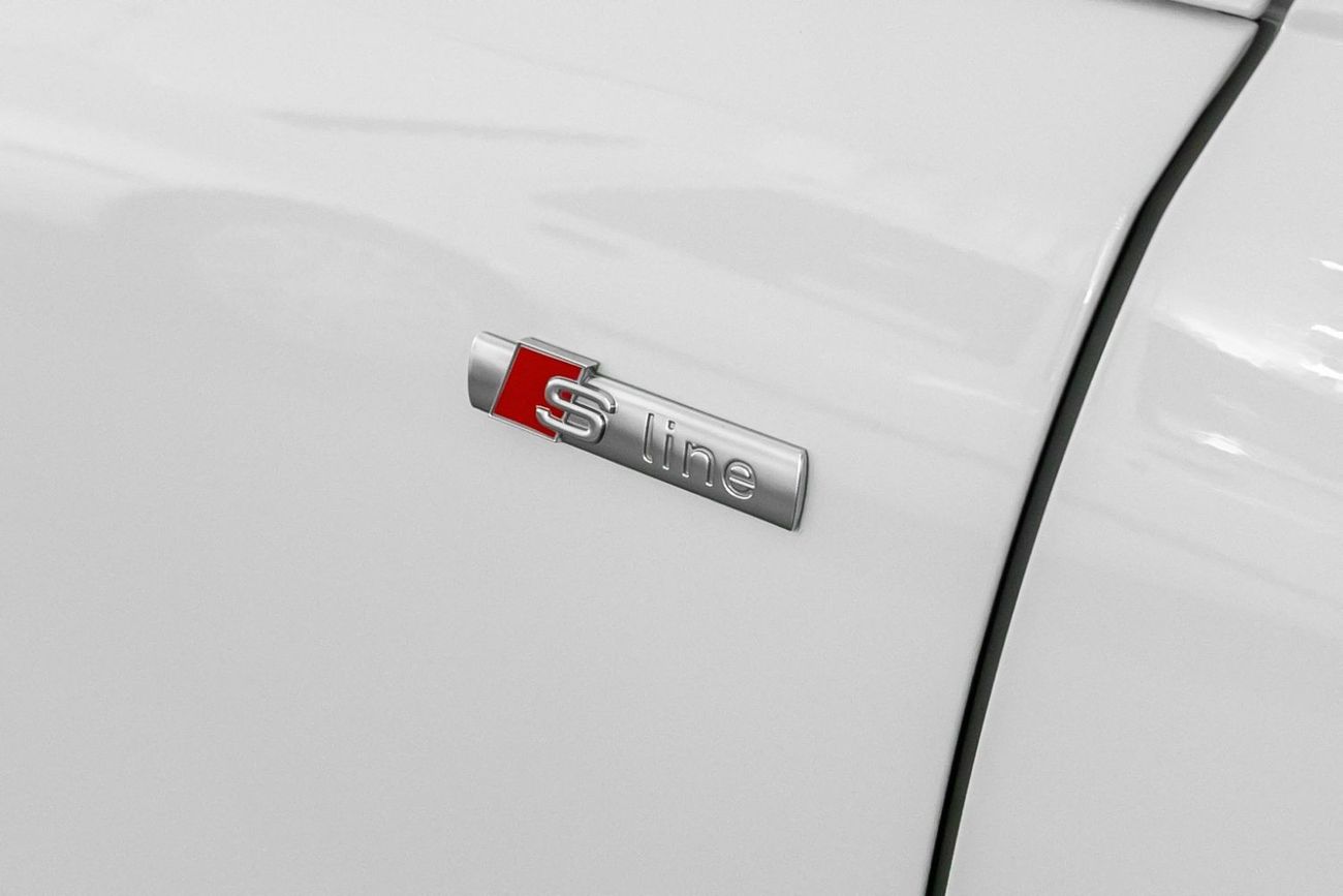 Audi A4 35 TFSI S Line