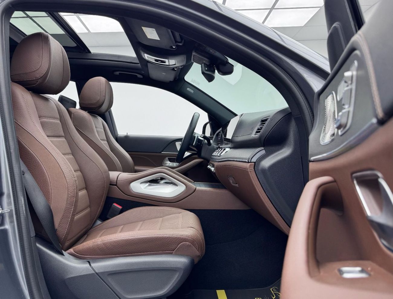 مرسيدس بنز GLS 450 4MATIC 2024 Mercedes Benz GLS450 AMG 4MATIC, 2028 BMW Warranty + Service Pack, Full Options, 7 Seate