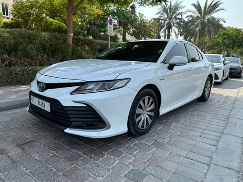 Toyota Camry LE Hybrid 2.5L
