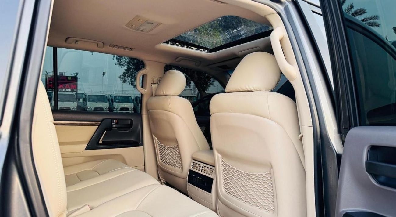 Toyota Land Cruiser GXR Toyota Land Cruiser 2019 grey color full options