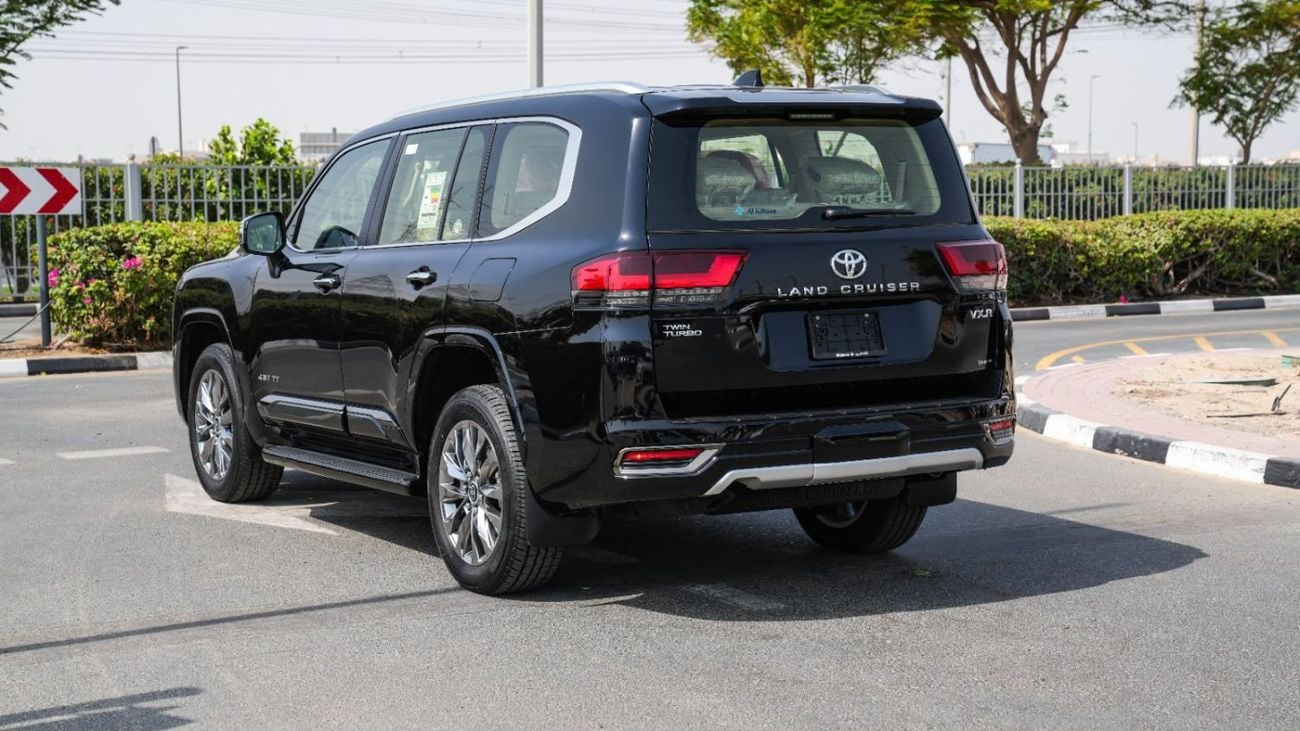 Toyota Land Cruiser VXR 3.5  TWIN TURBO HYBRID 2026!! GCC CAR