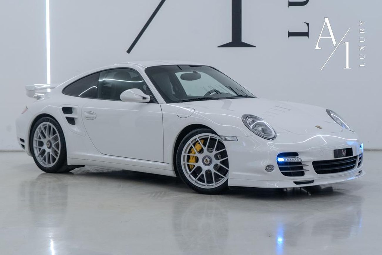 Porsche 911 2010 Porsche 997.2 Turbo, Sport Chrono Package, Carbon Fiber Package, Very Low Kms, 480HP