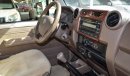 Toyota Land Cruiser Pick Up LX V6