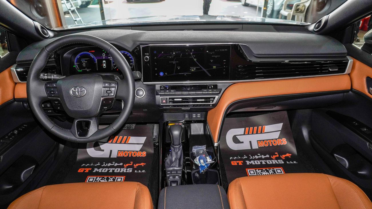 Toyota Camry Limited HEV 2.5 L Hybrid