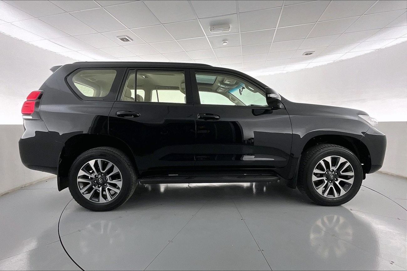 تويوتا برادو GXR | سنة ضمان مجانية | 0 دفعة أولى | سياسة الإعادة بعد 7 أيام