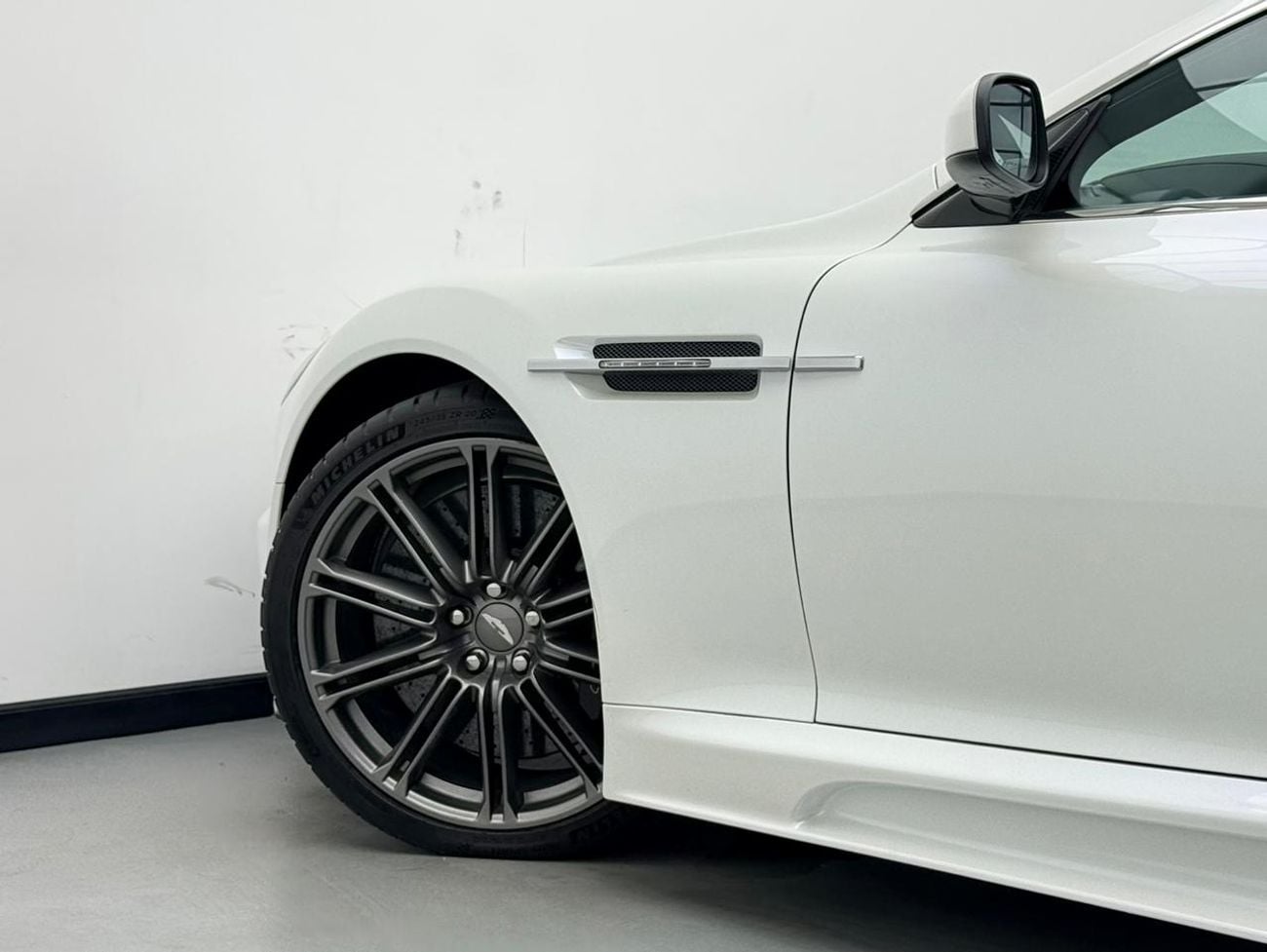 Aston Martin DBS 2009 Aston Martin DBS, Full Aston Martin Service History, Very Low Km, Excellent Condition, GCC