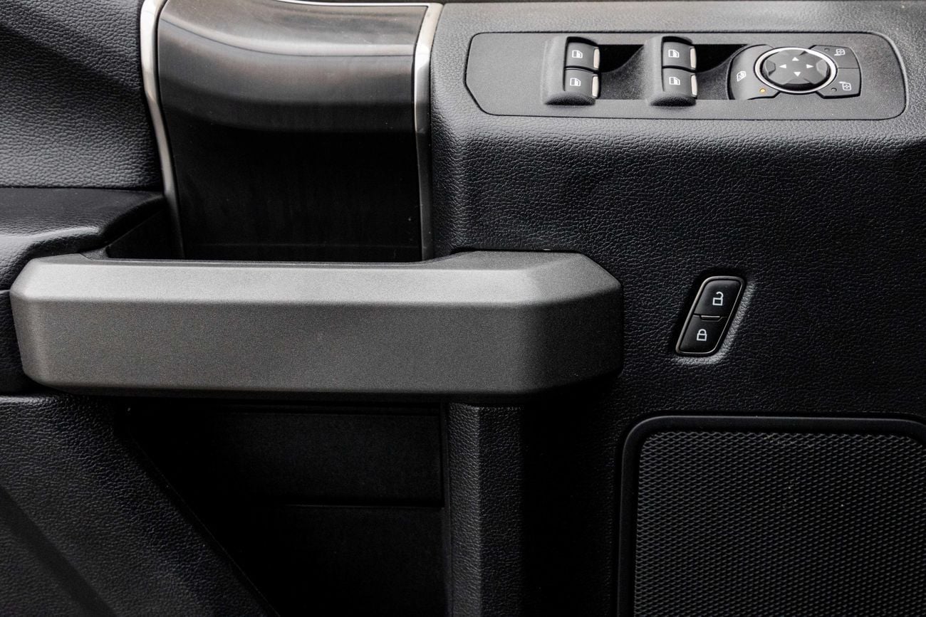 Ford F 150 Raptor | 3,682 P.M | 0% Downpayment | FORD WARRANTY EXCELLENT CONDITION | Ramadan Offer!