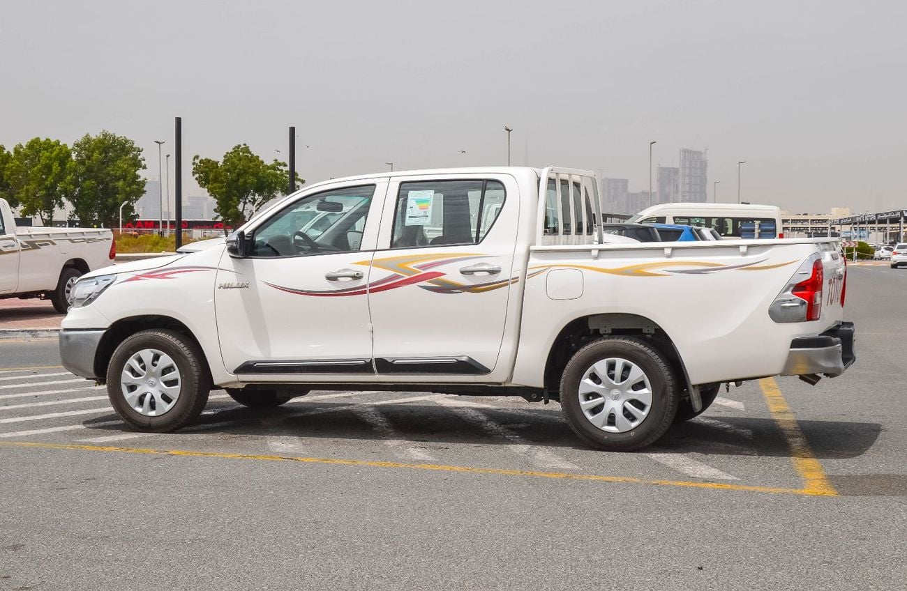 Toyota Hilux TOYOTA HILUX 2.7L RWD PETROL 4DOOR MT PICKUP 2025