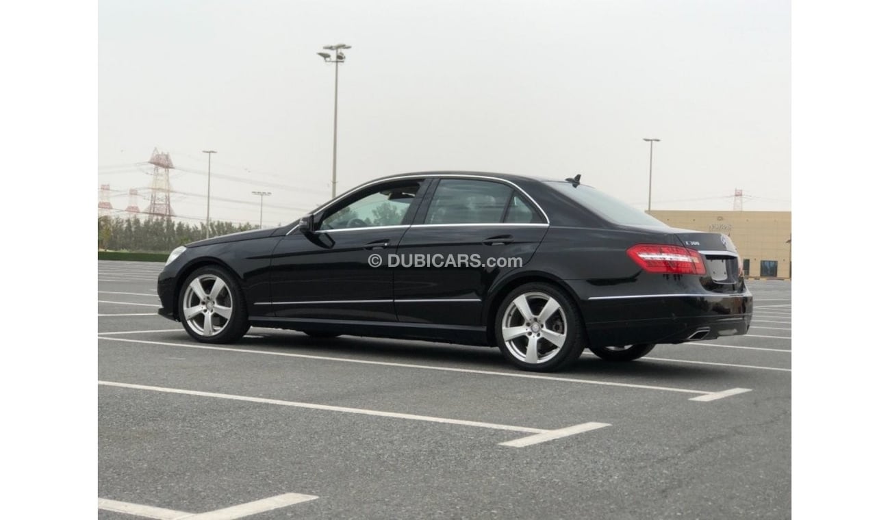 Mercedes-Benz E300 Avantgarde Model 2012 GCC CAR PERFECT CONDITION INSIDE AND OUTSIDE FULL OPTION PANORAMIC ROOF LEATHE
