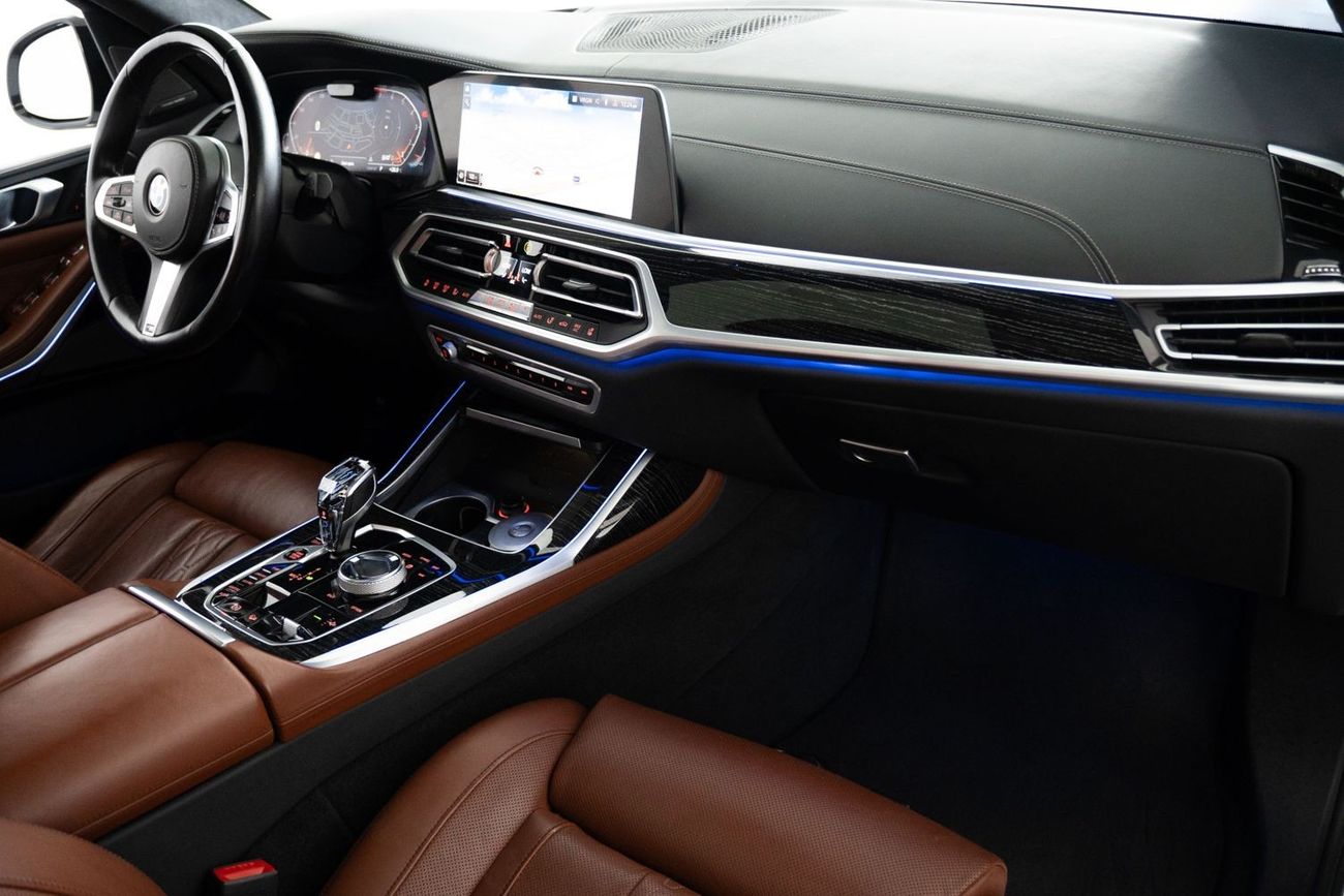 بي أم دبليو X7 40i M Sport Pure 3.0L (335 HP)