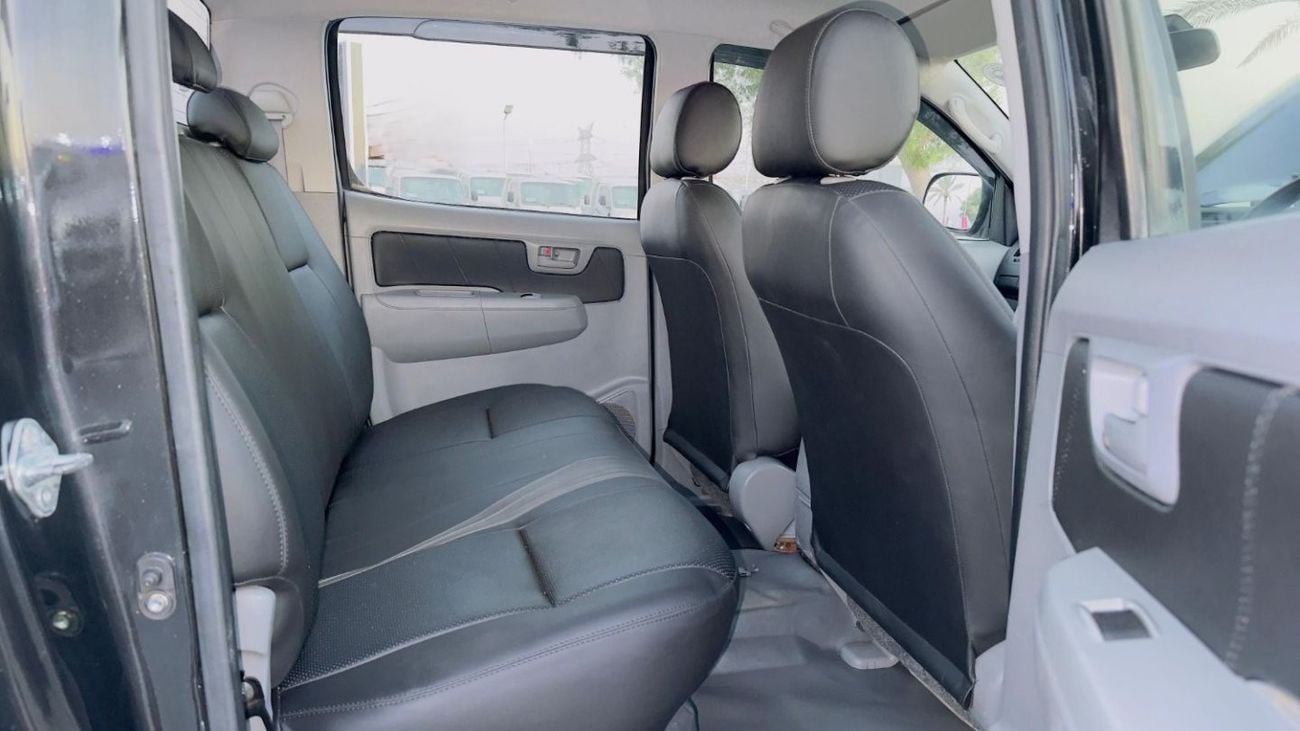 Toyota Hilux DOUBLE CABIN | PREMIUM BULL BAR INSTALLED | 3.0L DIESEL | RHD | 2007 | 4 X 4