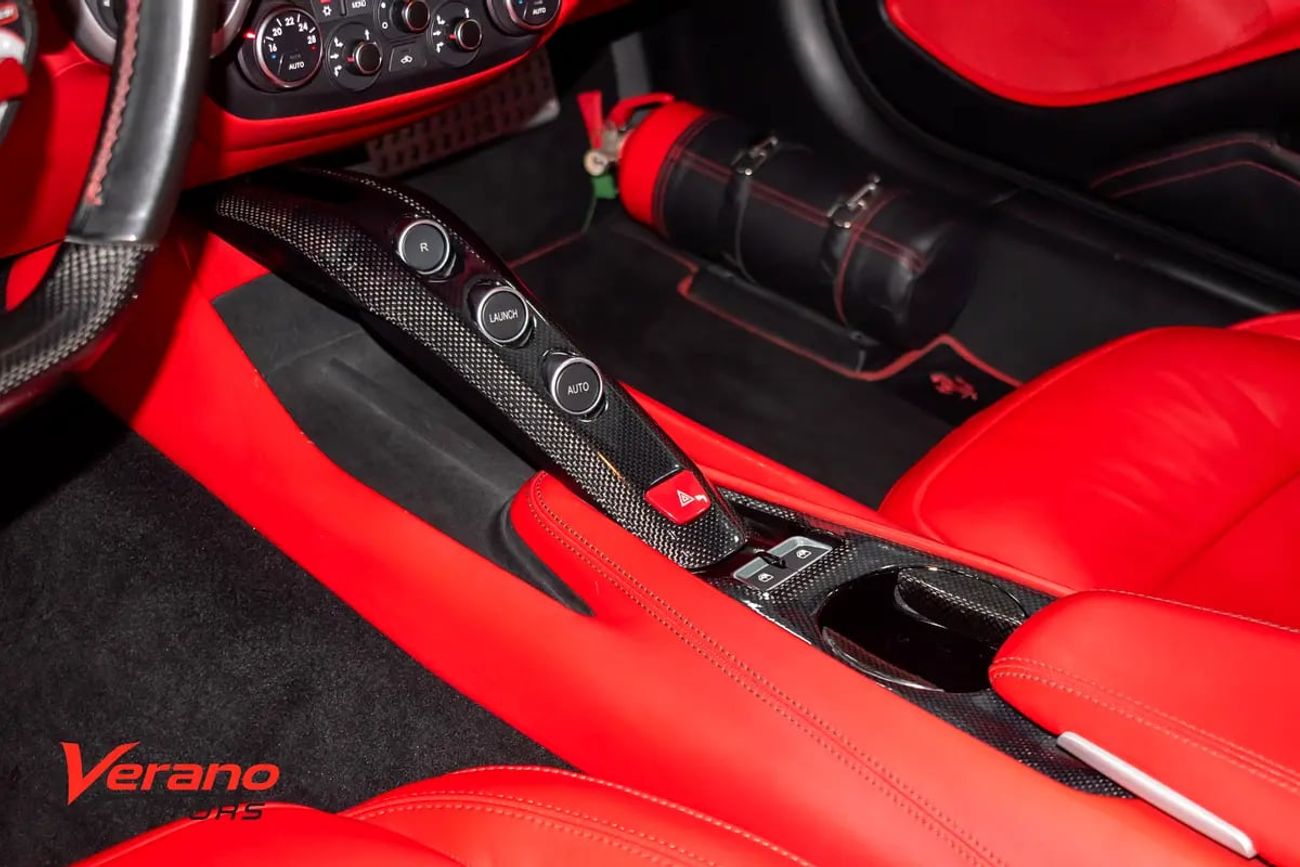 فيراري F12 بيرلينيتا GCC | Carbon Package | Full Service History | Clean Car