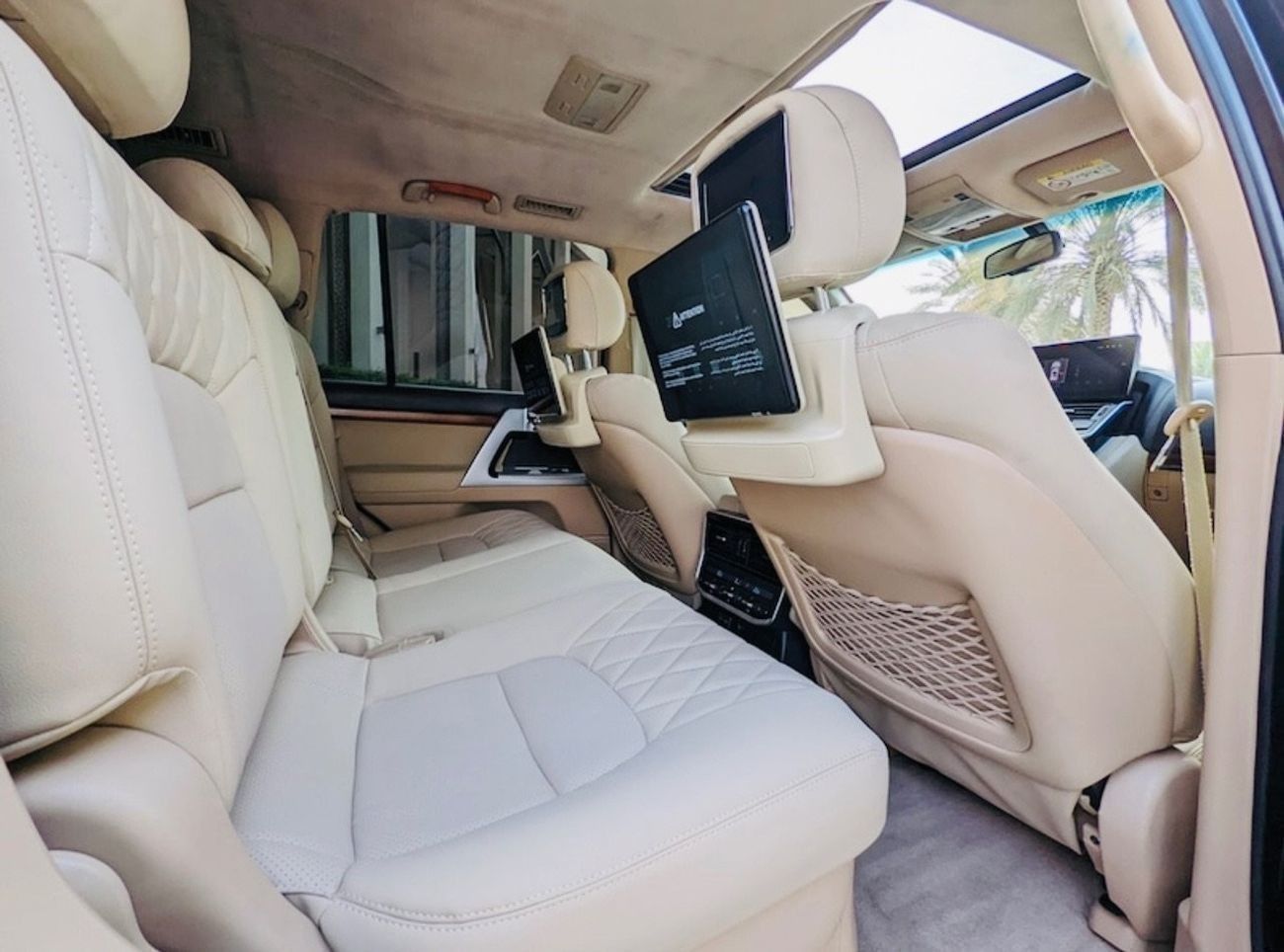 تويوتا لاند كروزر Toyota landcuriser Years 2016 GXR V6 full option 4.0L petrol