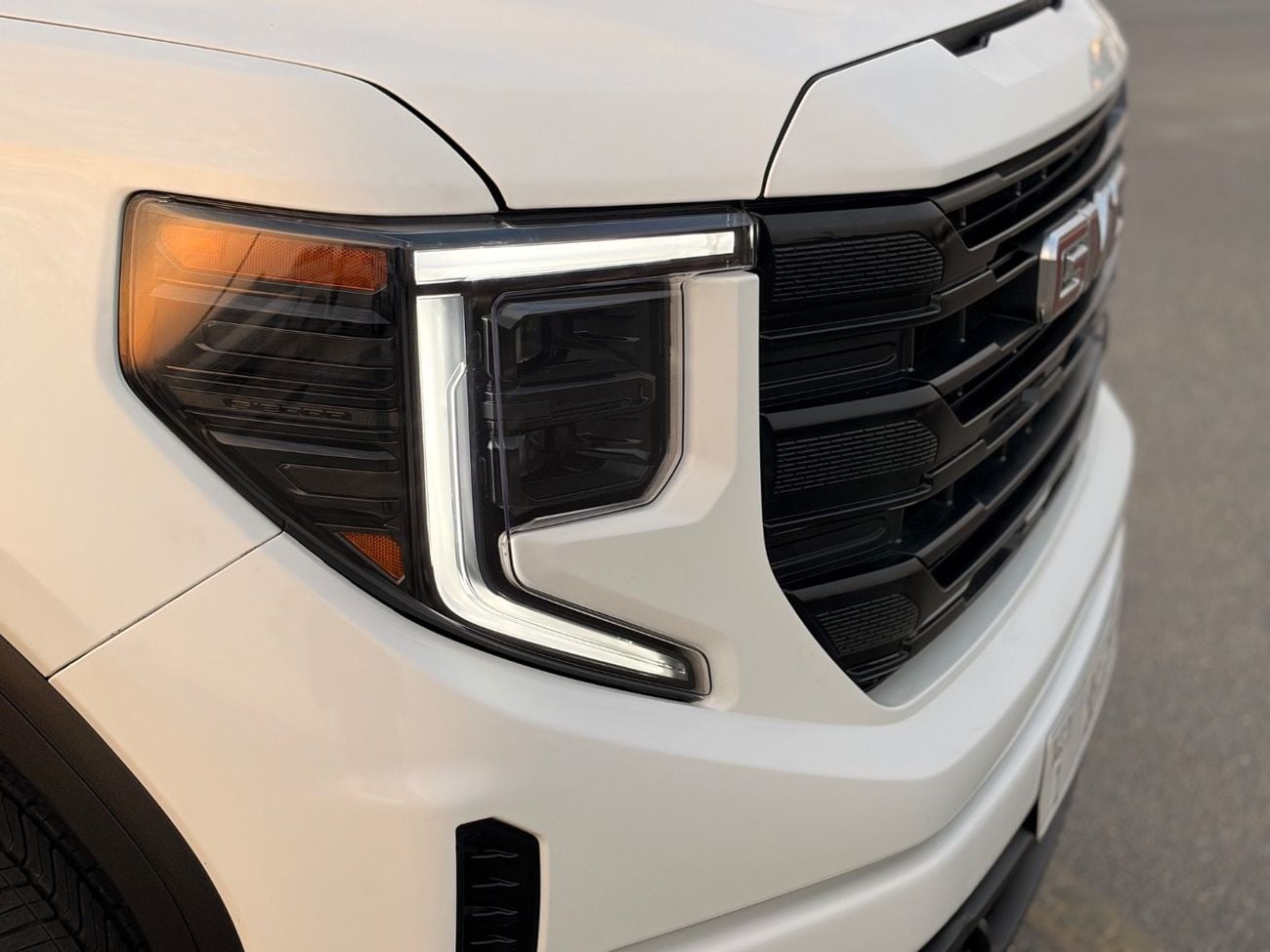 GMC Sierra 1500 Elevation 2.7L TurboMax | 310 HP |