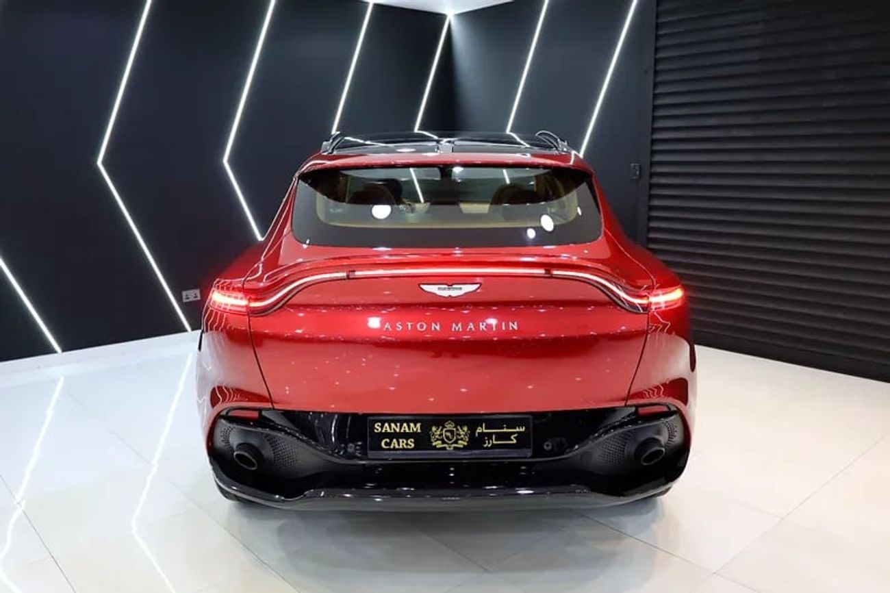 أستون مارتن DBX 550