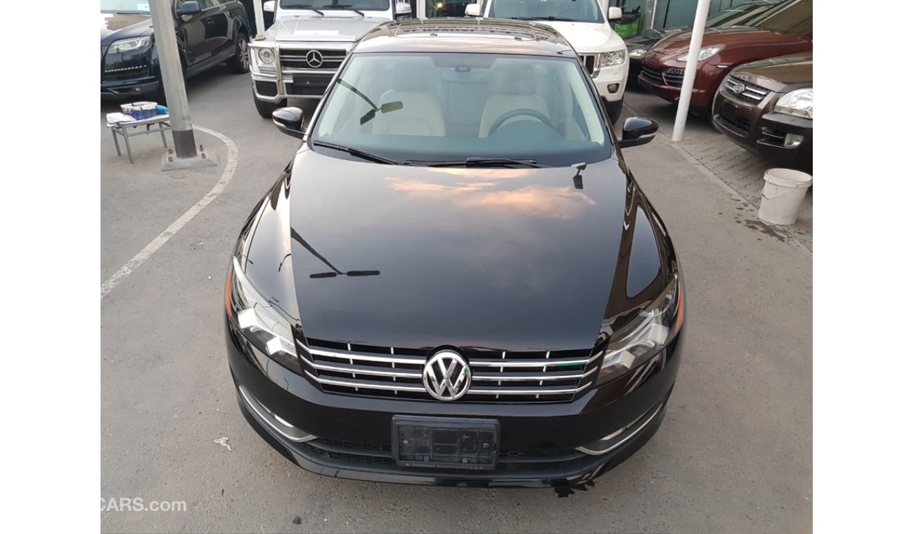 Volkswagen Passat 2015 GCC car prefect condition full service full option low mileage one owner