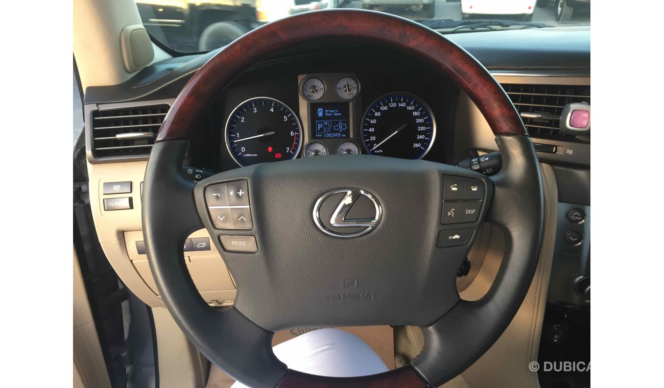 Lexus LX570