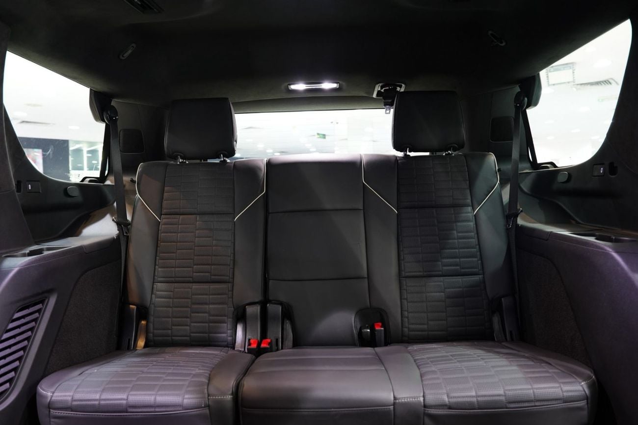 كاديلاك إسكالاد 2025 Cadillac Escalade Sport Platinum,Rear Screen,Night Vision,Power Side Steps, Dealer Warr + Serv
